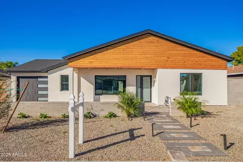 5712 N 11th Pl, Phoenix, AZ 85014