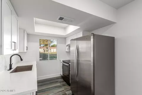 3418 W El Caminito Dr, Phoenix, AZ 85051