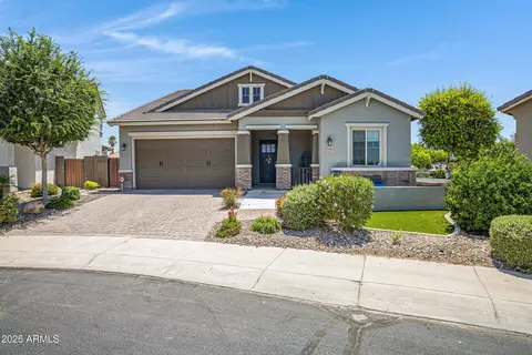 41465 W Sussex Dr, Maricopa, AZ 85138