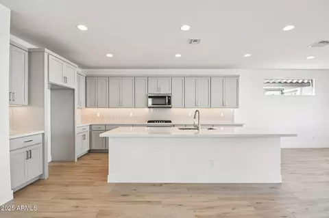Kitchen - 10450 E Upton Ave, Mesa, AZ 85212 photo 1 of 1