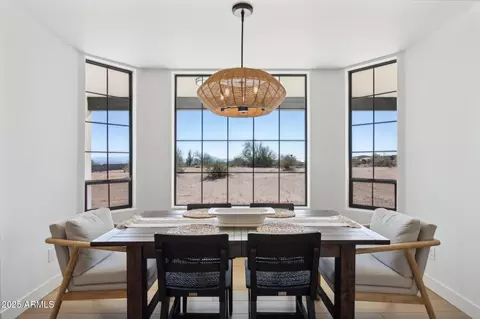 Dining - 576 E Tanglewood Trl, Phoenix, AZ 85085 photo 1 of 1