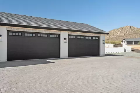 Exterior - 576 E Tanglewood Trl, Phoenix, AZ 85085 photo 1 of 1