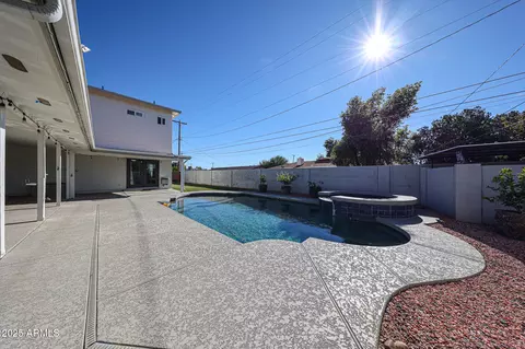 Exterior - 713 E 6th Pl, Mesa, AZ 85203 photo 8 of 11