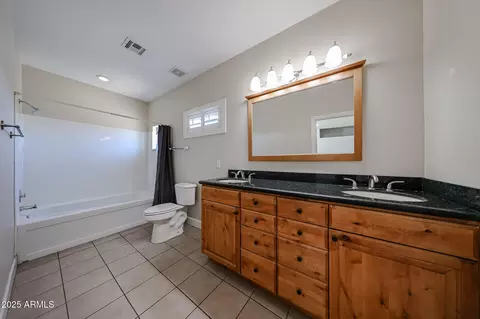 Bath - 713 E 6th Pl, Mesa, AZ 85203 photo 1 of 5
