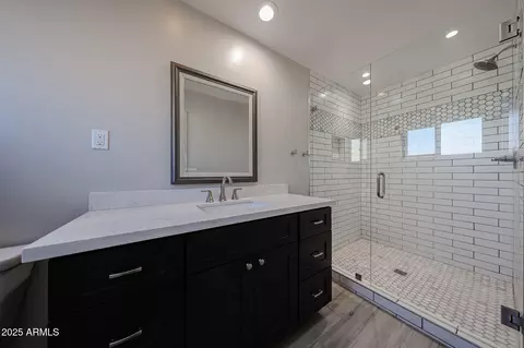 Bath - 713 E 6th Pl, Mesa, AZ 85203 photo 4 of 5