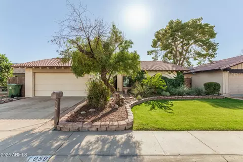 959 E Lobster Trap Ln, Tempe, AZ 85283