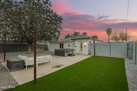 Exterior - 1328 E Weldon Ave, Phoenix, AZ 85014 photo 2 of 5