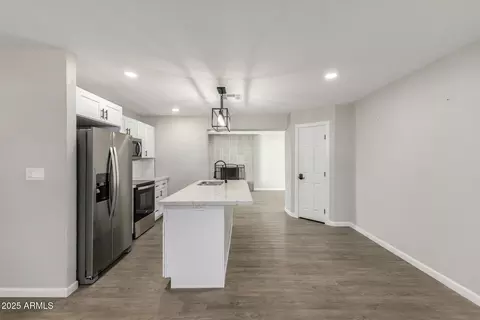Entry Way - 331 E Pierce St, Tempe, AZ 85288 photo 1 of 1