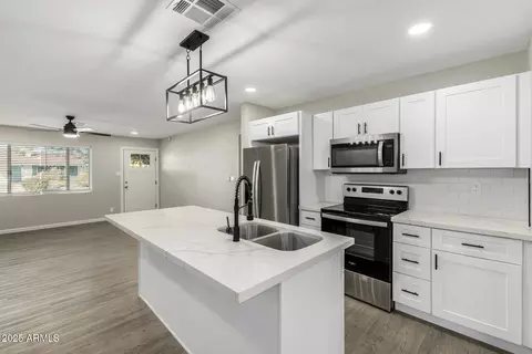 Kitchen - 331 E Pierce St, Tempe, AZ 85288 photo 2 of 3