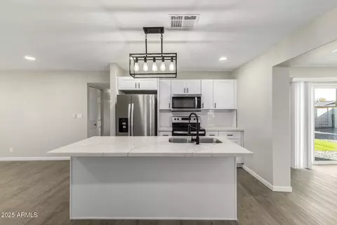 Kitchen - 331 E Pierce St, Tempe, AZ 85288 photo 3 of 3