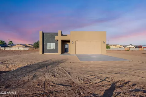21820 W White Pine Dr, Wittmann, AZ 85361