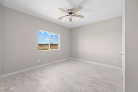 21820 W White Pine Dr, Wittmann, AZ 85361