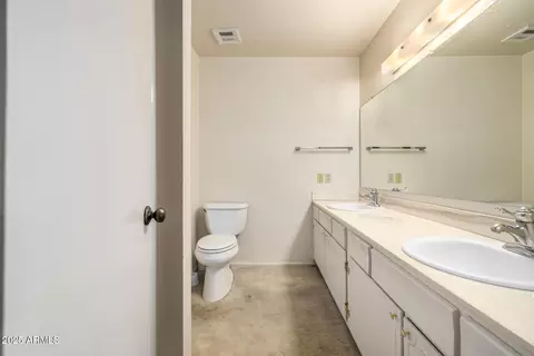 Bath - 1948 E Pegasus Dr, Tempe, AZ 85283 photo 3 of 4
