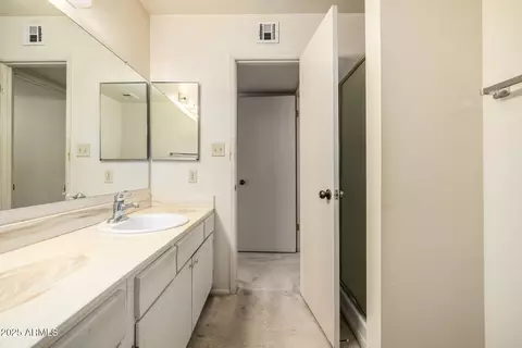 Bath - 1948 E Pegasus Dr, Tempe, AZ 85283 photo 4 of 4