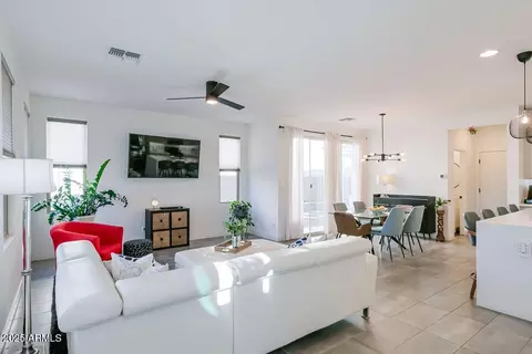 Living - 25619 N 21st Ave, Phoenix, AZ 85085 photo 1 of 2