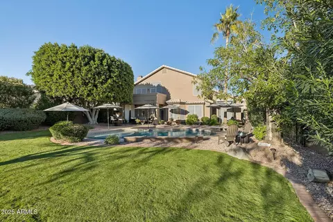 Exterior - 14268 S 12th Pl, Phoenix, AZ 85048 photo 11 of 15