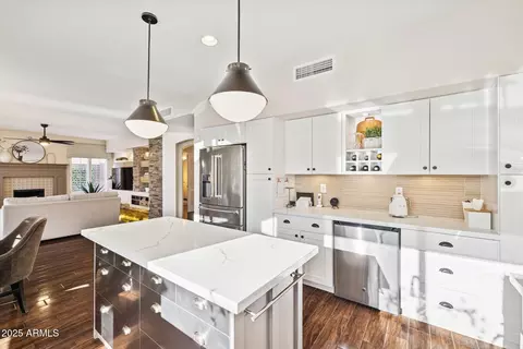 Kitchen - 14268 S 12th Pl, Phoenix, AZ 85048 photo 6 of 6