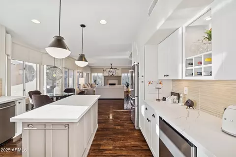 Kitchen - 14268 S 12th Pl, Phoenix, AZ 85048 photo 5 of 6