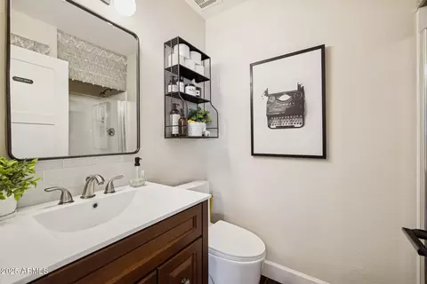 Bath - 14268 S 12th Pl, Phoenix, AZ 85048 photo 1 of 5