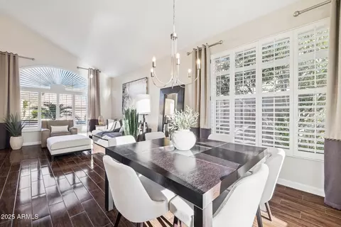 Dining - 14268 S 12th Pl, Phoenix, AZ 85048 photo 2 of 3