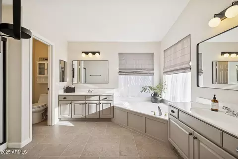 Bath - 14268 S 12th Pl, Phoenix, AZ 85048 photo 3 of 5