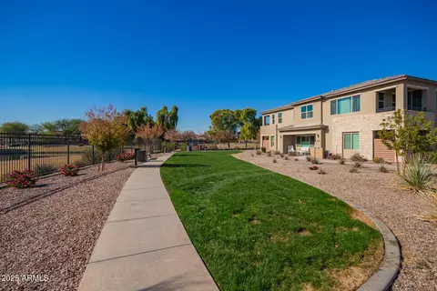 Exterior - 759 E Lark St #202, Gilbert, AZ 85297 photo 13 of 13