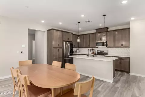 Other - 759 E Lark St #202, Gilbert, AZ 85297 photo 4 of 5