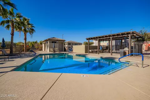 Exterior - 759 E Lark St #202, Gilbert, AZ 85297 photo 6 of 13