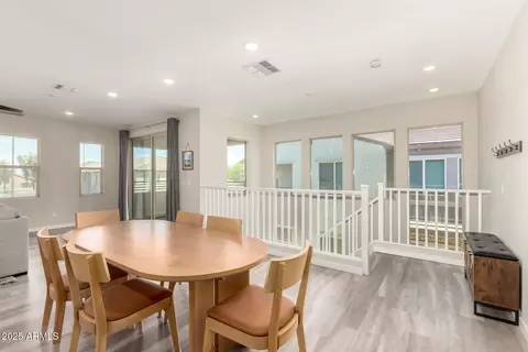 Dining - 759 E Lark St #202, Gilbert, AZ 85297 photo 3 of 3