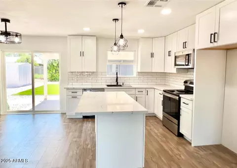 1539 E 3rd St, Mesa, AZ 85203