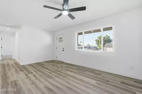 Living - 625 S Saguaro Dr, Apache Junction, AZ 85120 photo 2 of 4