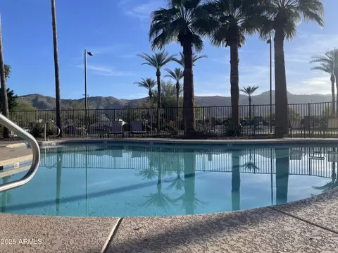 Exterior - 2925 E Dunbar Dr, Phoenix, AZ 85042 photo 8 of 8