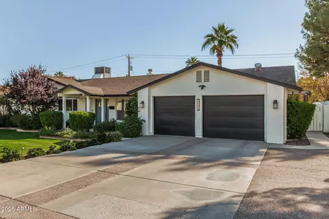 3845 E Glenrosa Ave, Phoenix, AZ 85018 photo 3