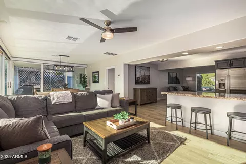3845 E Glenrosa Ave, Phoenix, AZ 85018 photo 8