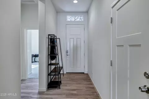 Entry Way - 10104 E Nichols Ave, Mesa, AZ 85209 photo 2 of 3