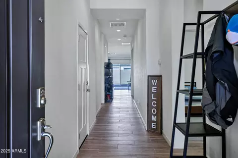 Entry Way - 10104 E Nichols Ave, Mesa, AZ 85209 photo 1 of 3