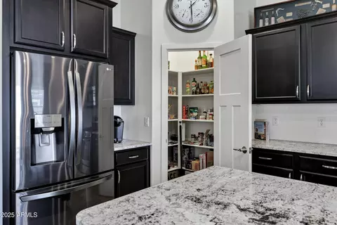 Kitchen - 10104 E Nichols Ave, Mesa, AZ 85209 photo 4 of 5