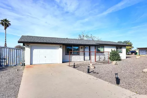 902 N 96th St, Mesa, AZ 85207