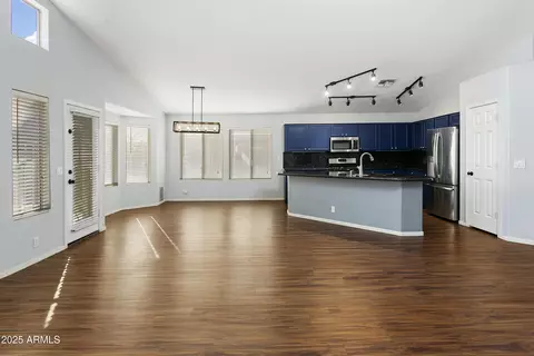 Living - 3041 S Aletta --, Mesa, AZ 85212 photo 2 of 4