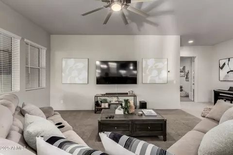 Living - 1115 E Paseo Way, Phoenix, AZ 85042 photo 3 of 3
