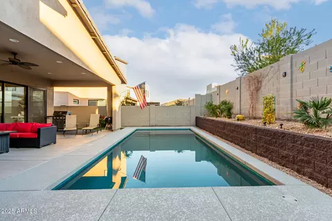 Exterior - 1115 E Paseo Way, Phoenix, AZ 85042 photo 14 of 15
