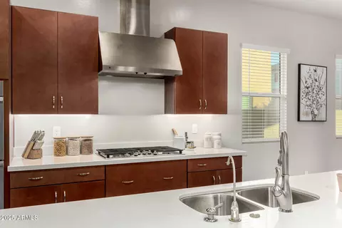 Kitchen - 1115 E Paseo Way, Phoenix, AZ 85042 photo 1 of 5