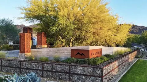View/Area - 1115 E Paseo Way, Phoenix, AZ 85042 photo 1 of 5