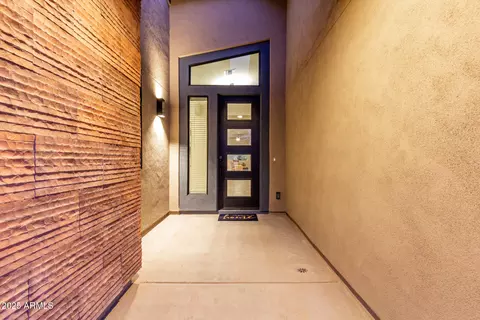 Entry Way - 1115 E Paseo Way, Phoenix, AZ 85042 photo 1 of 3