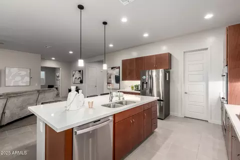Kitchen - 1115 E Paseo Way, Phoenix, AZ 85042 photo 5 of 5