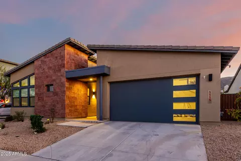 Exterior - 1115 E Paseo Way, Phoenix, AZ 85042 photo 2 of 15
