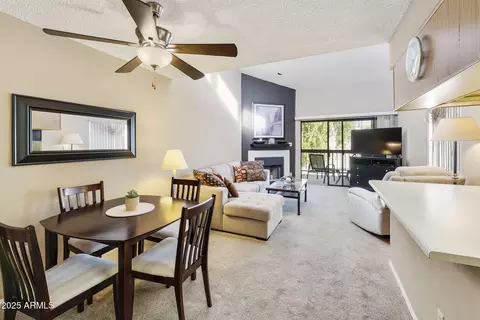 205 N 74th St #236, Mesa, AZ 85207