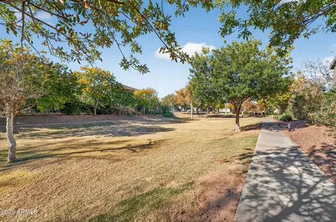 Exterior - 2349 E Hidalgo Ave, Phoenix, AZ 85040 photo 4 of 5
