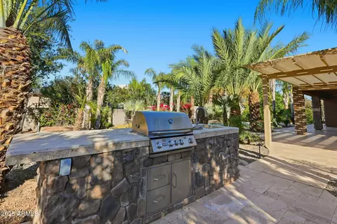 Exterior - 2218 E Brooks Farm Rd, Gilbert, AZ 85298 photo 13 of 19