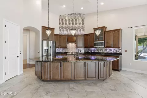 Kitchen - 2218 E Brooks Farm Rd, Gilbert, AZ 85298 photo 1 of 4
